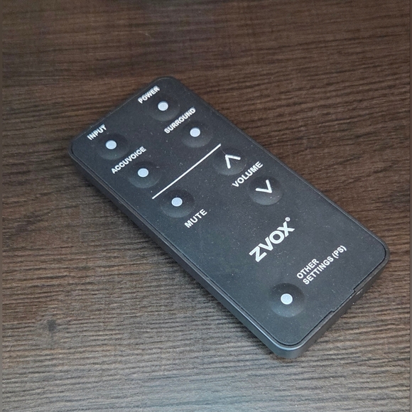 ZVOX AccuVoice AV157 TV Speaker Soundbar w/ Remote – Dialogue Enhancer – EUC - Picture 2 of 6